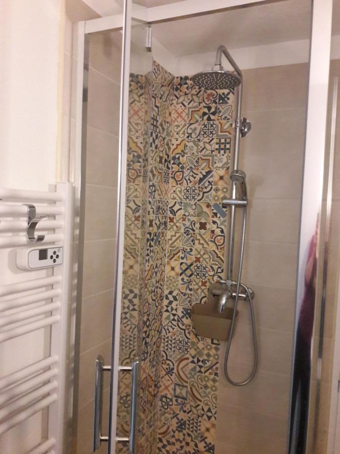 Bruse & Co Bed and Breakfast Oissery Esterno foto